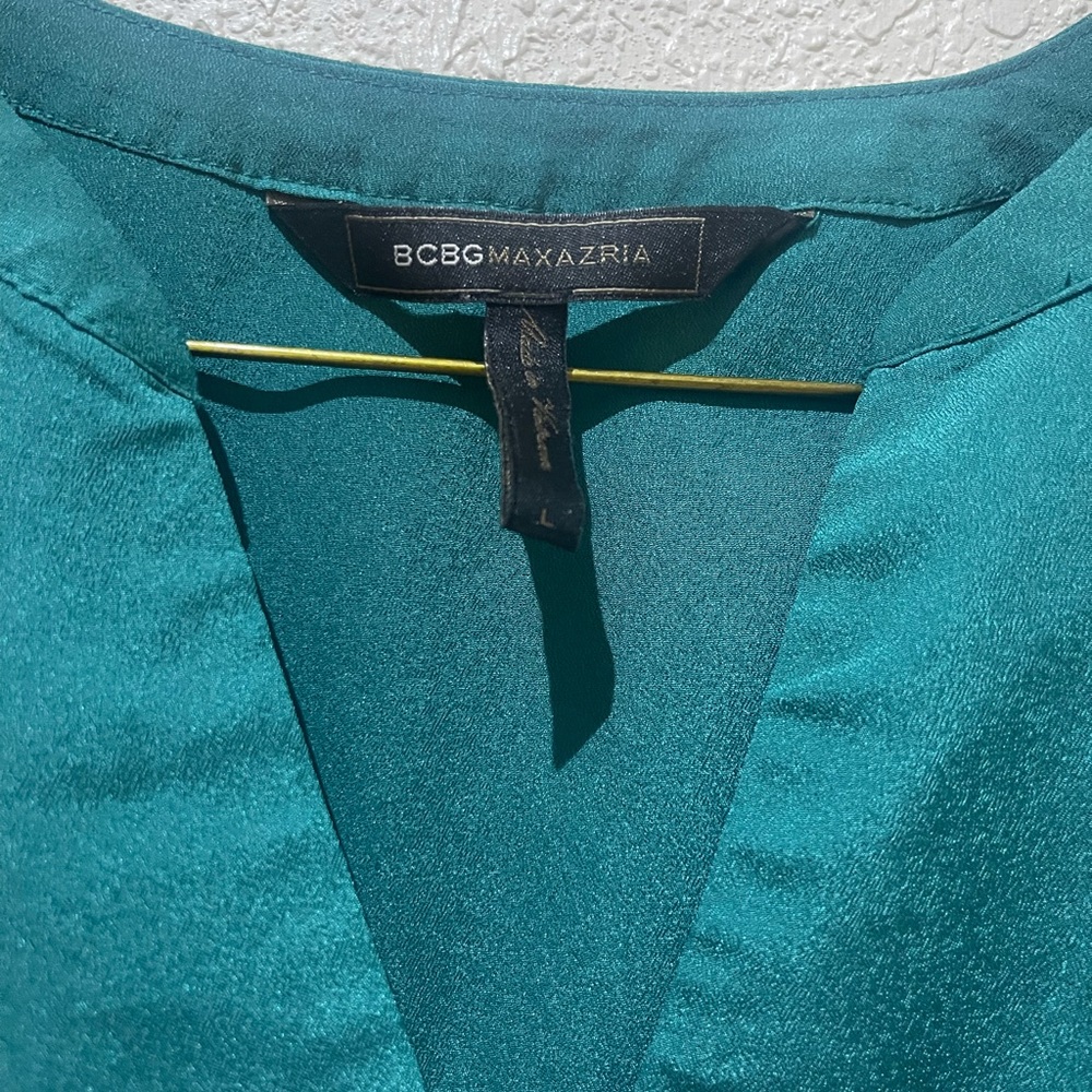 BCBG TOP - Picture 2 of 3